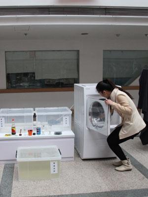 卡薩帝研發出能"洗白墨水"的洗衣機